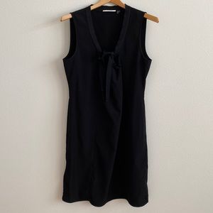 Little black dress (lbd).